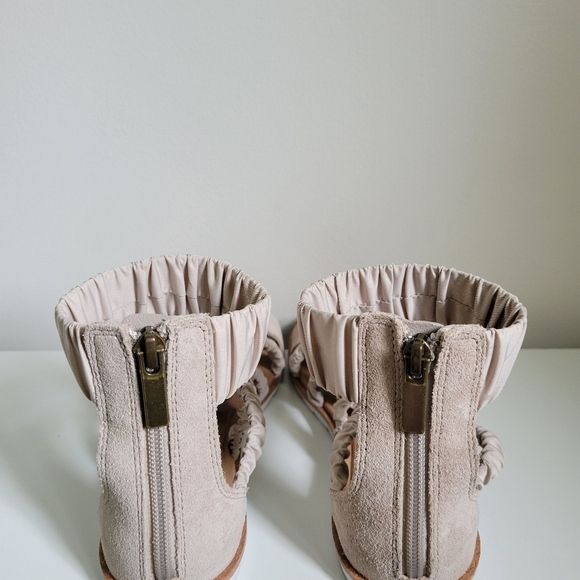 Sorel Ella II Ankle Strap Sandals Women’s Size 7 Ruched Taupe Gray - Picture 4 of 6